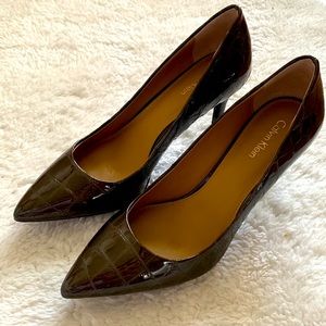 Calvin Klein glossy heels! Classical style for formal or informal events!